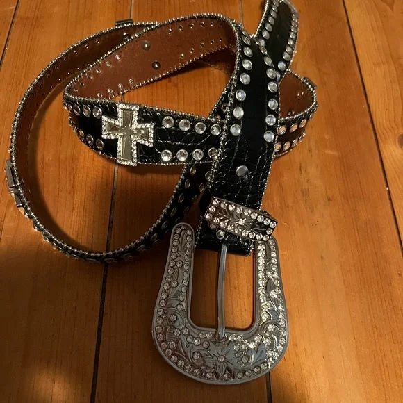 Blazin Roxx  leather rhinestone crosses belt s-l400.jpg main image 4